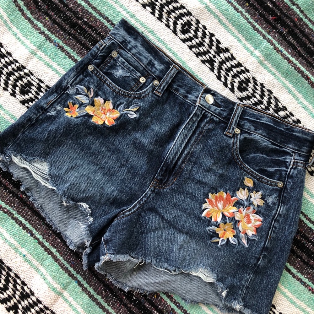 AE mom shorts